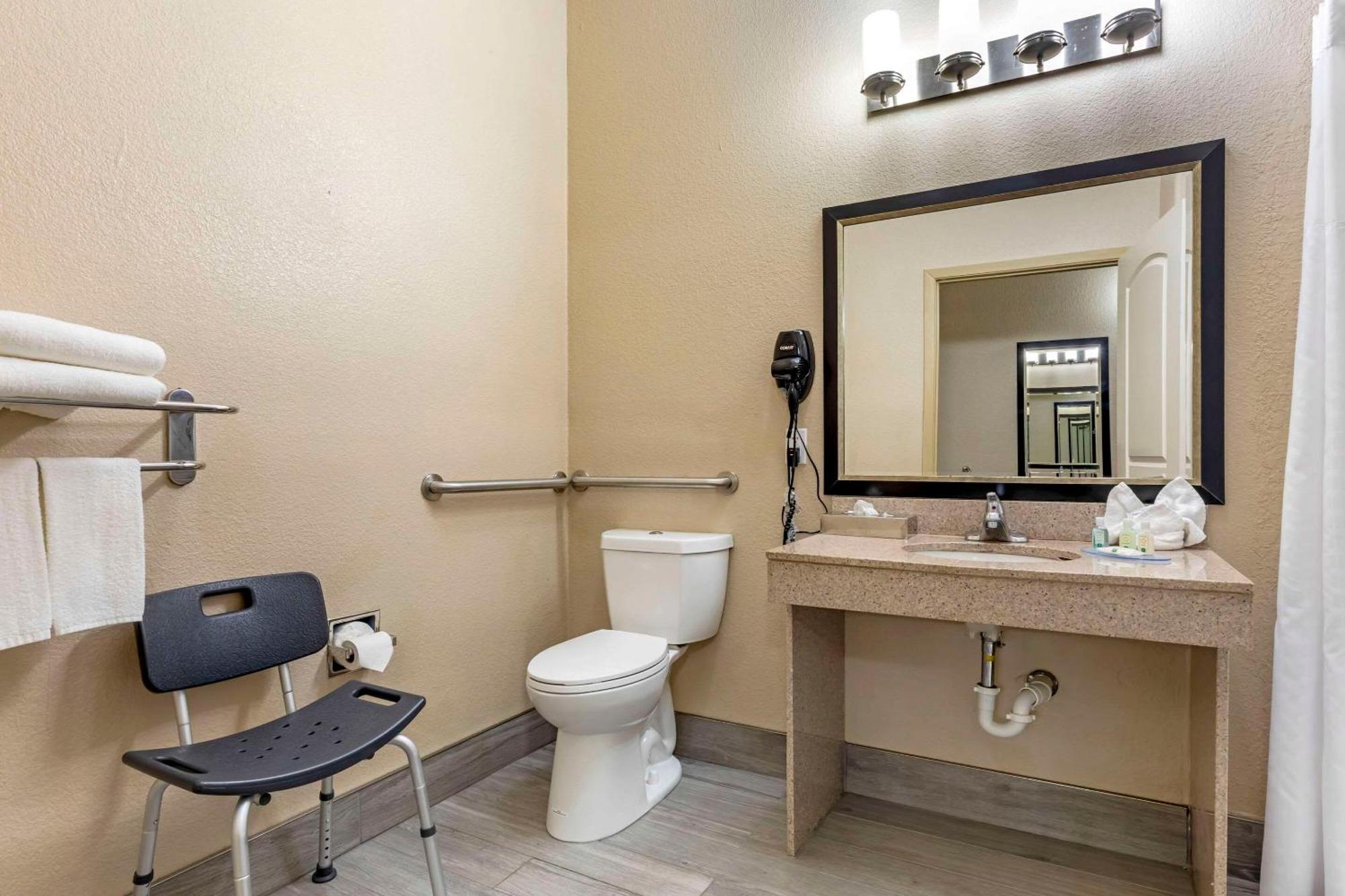 Quality Inn And Suites Groesbeck Exteriör bild